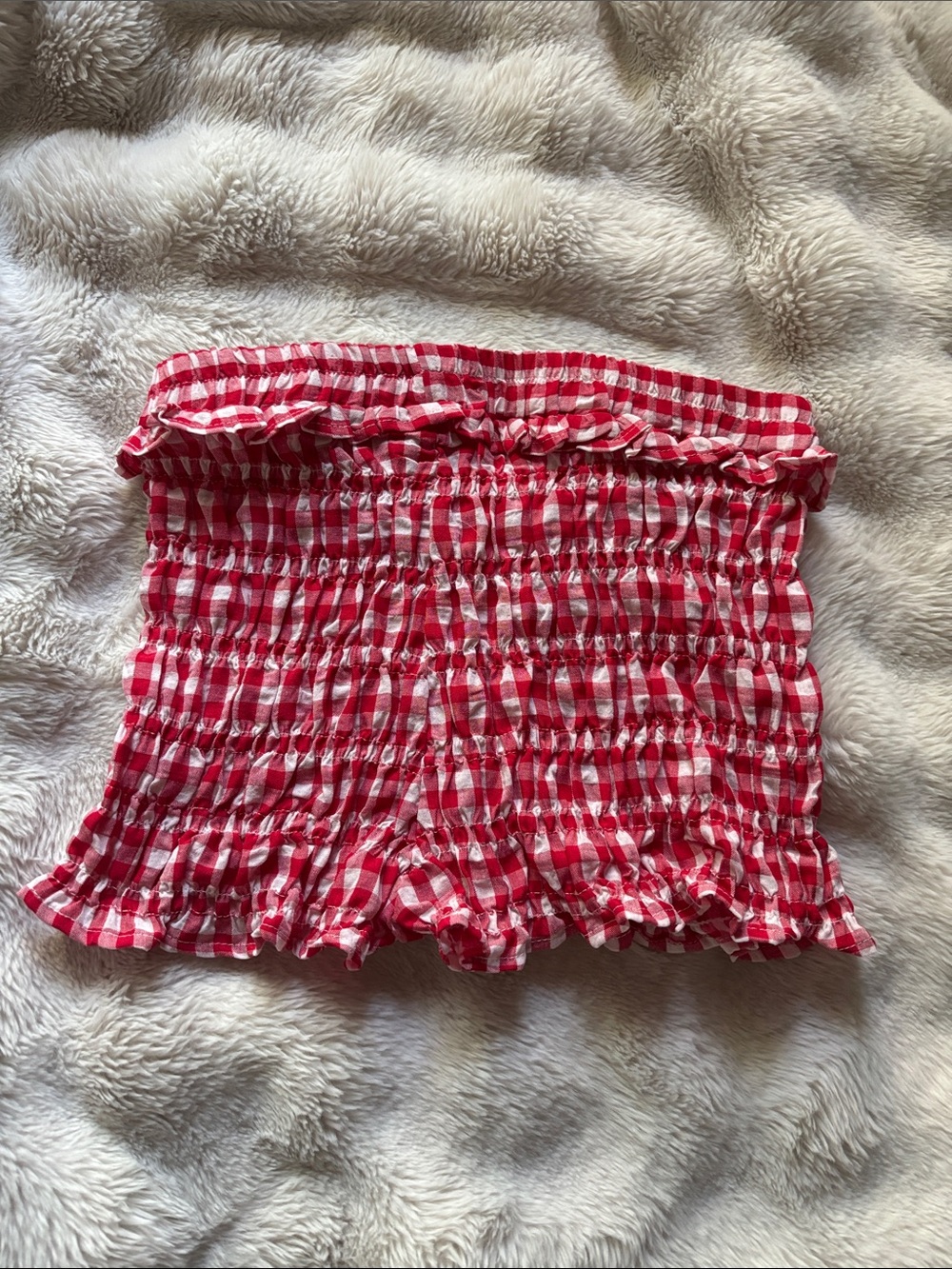 Red & White Ruffle Shorts - Picture 3 of 4